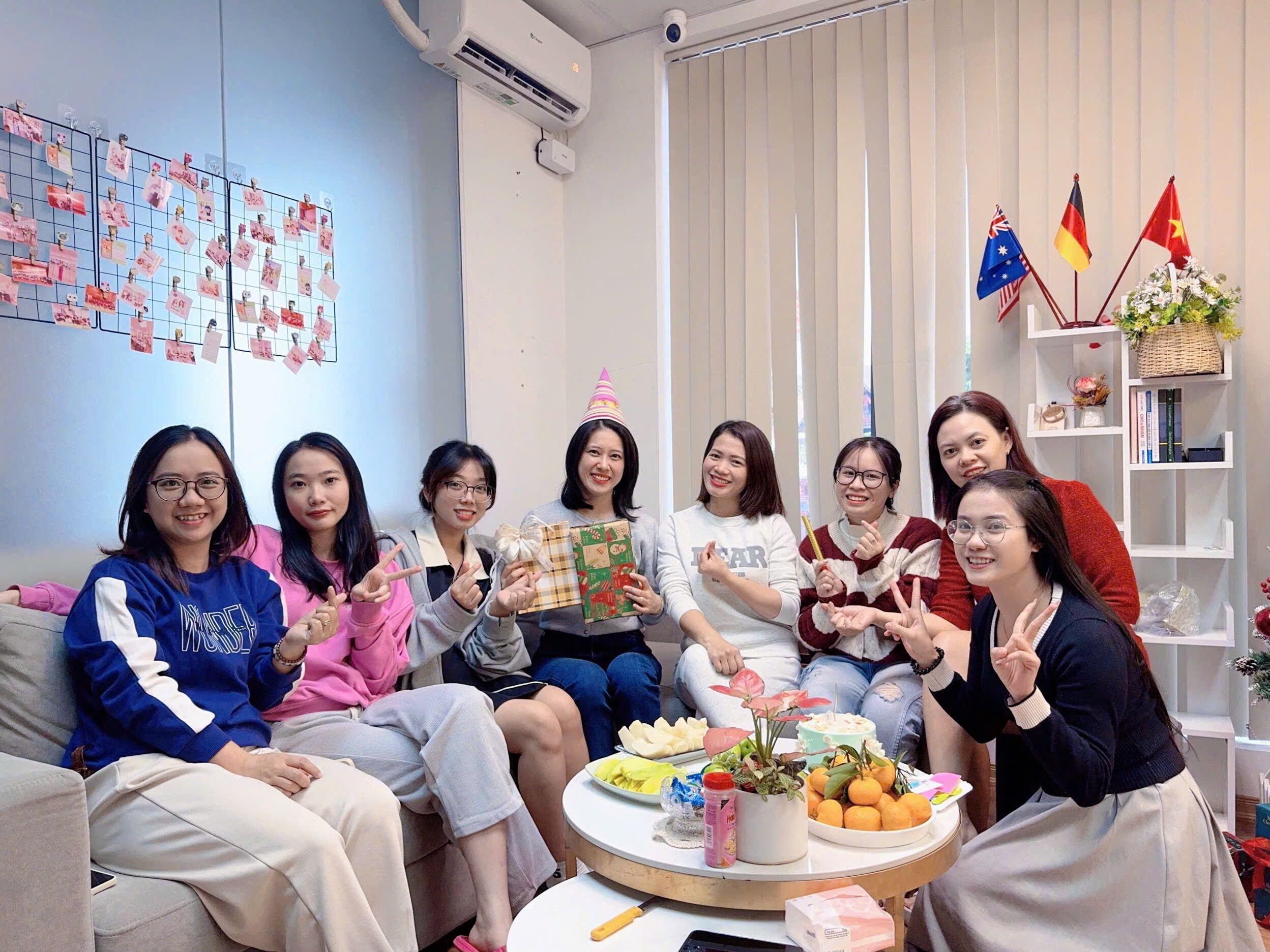 Tổ chức sinh nhật nhân sự